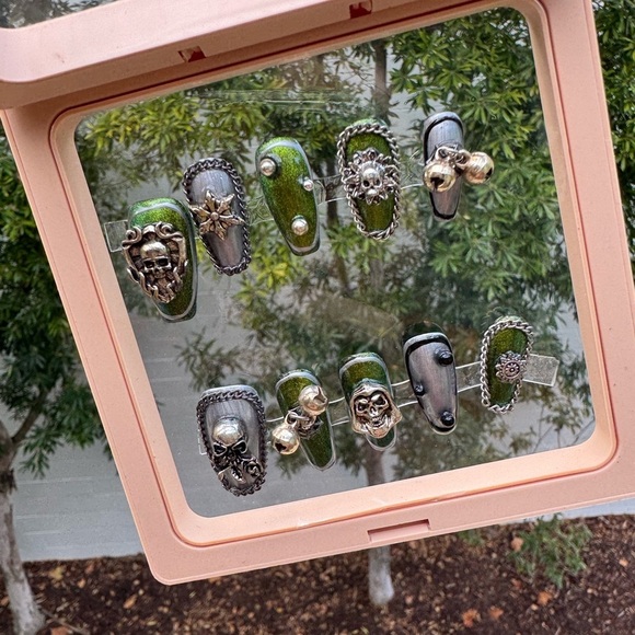 Other - Green and Silver Nail Art Set